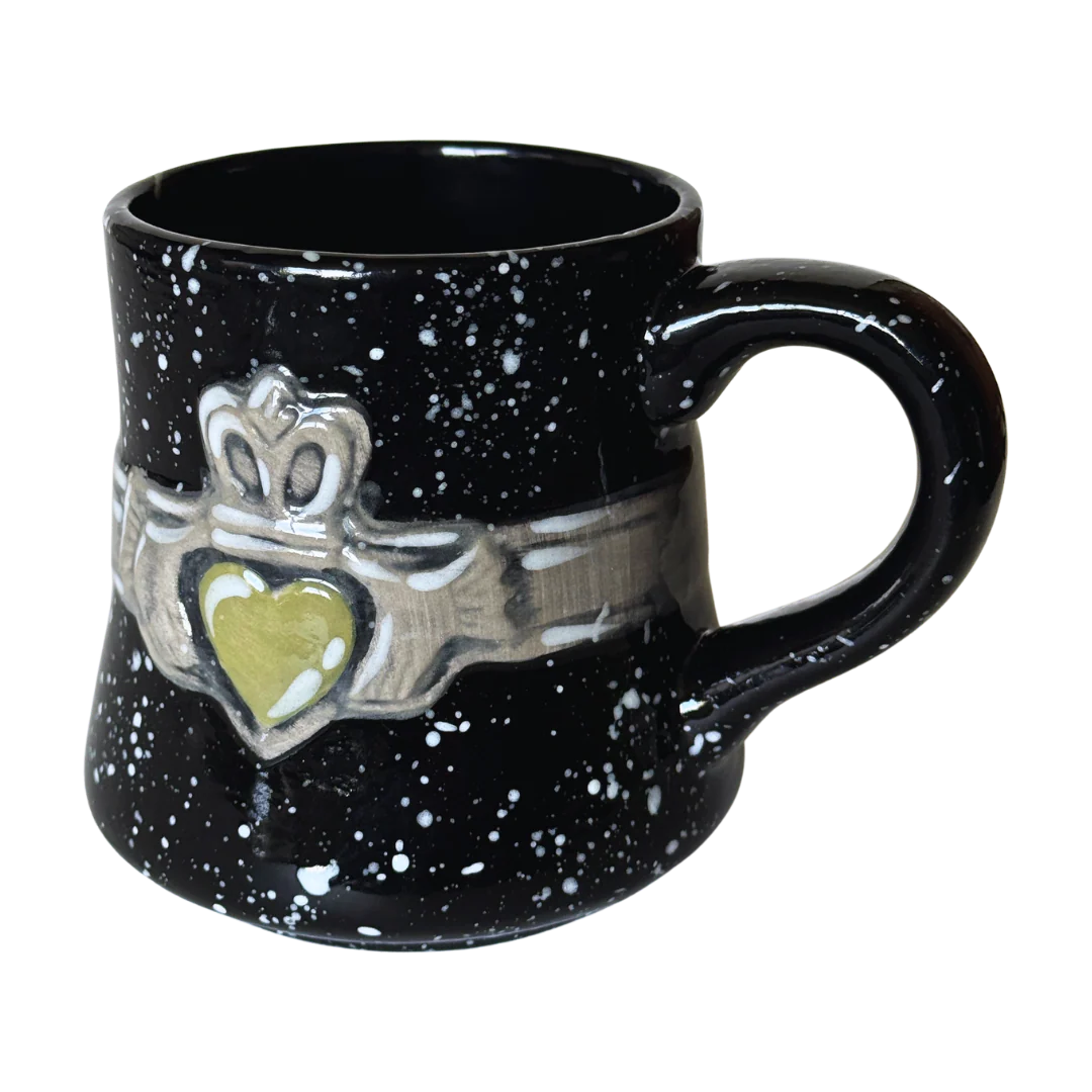⚜️ Claddagh Mug